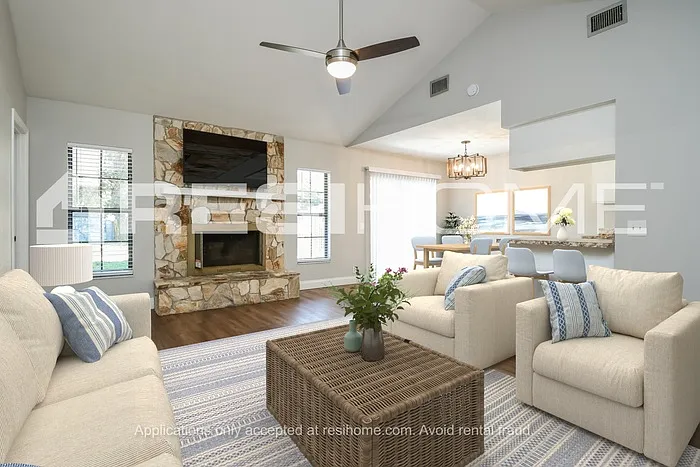 159 Beverly Dr — Photo 5