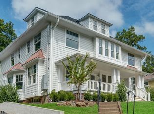 89 Maplewood Ave #1, Maplewood Twp., NJ 07040
