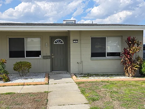 1301 Warwick Ct Photo 1