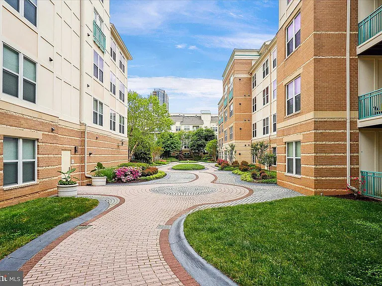 12000 Market St #371 — Photo 40
