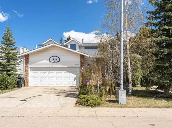 1235 104th St NW, Edmonton, AB T6J 6E4
