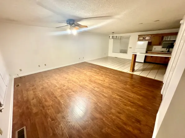 269 Peach Orchard Dr, Pikeville, KY 41501