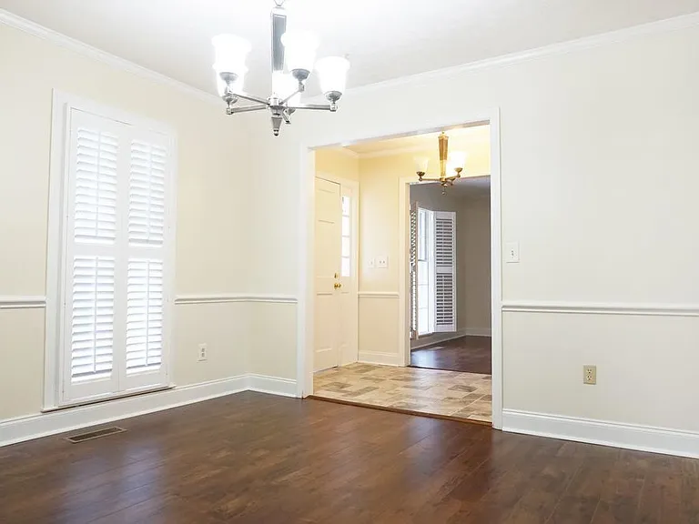 318 Foxhall Ct — Photo 6