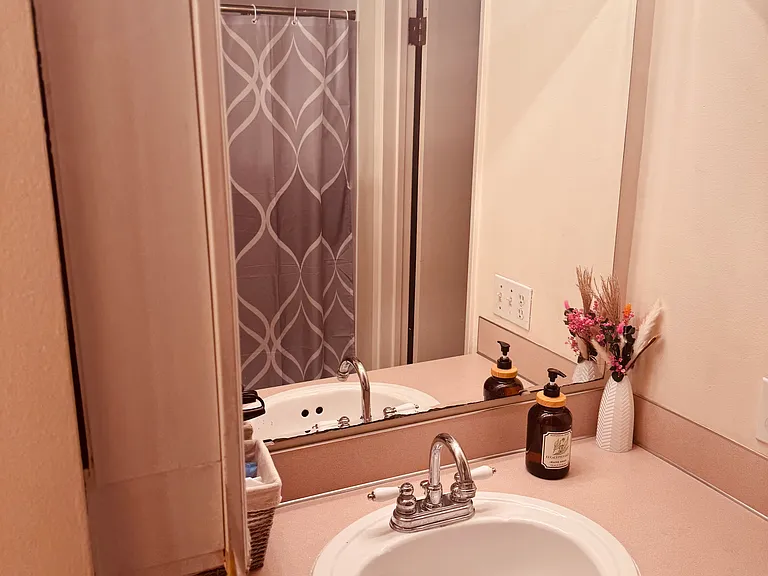 10819 NE 37th Pl #101 — Photo 7