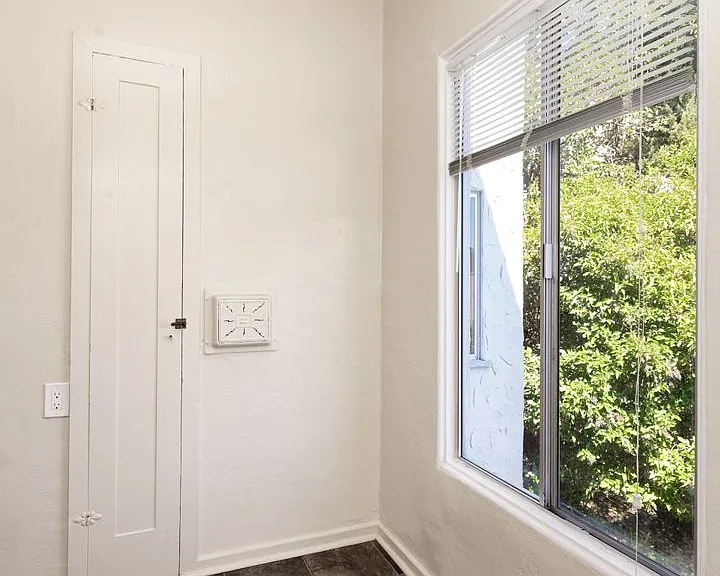 848 Vermont St — Photo 13