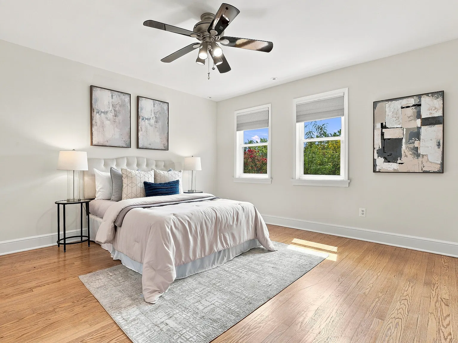 1 bed, 698 sqft, $2,300 — Photo 3