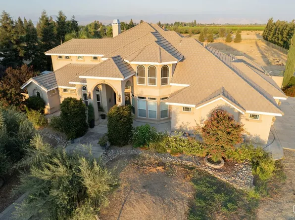 7092 S Frankwood Ave, Reedley, CA 93654