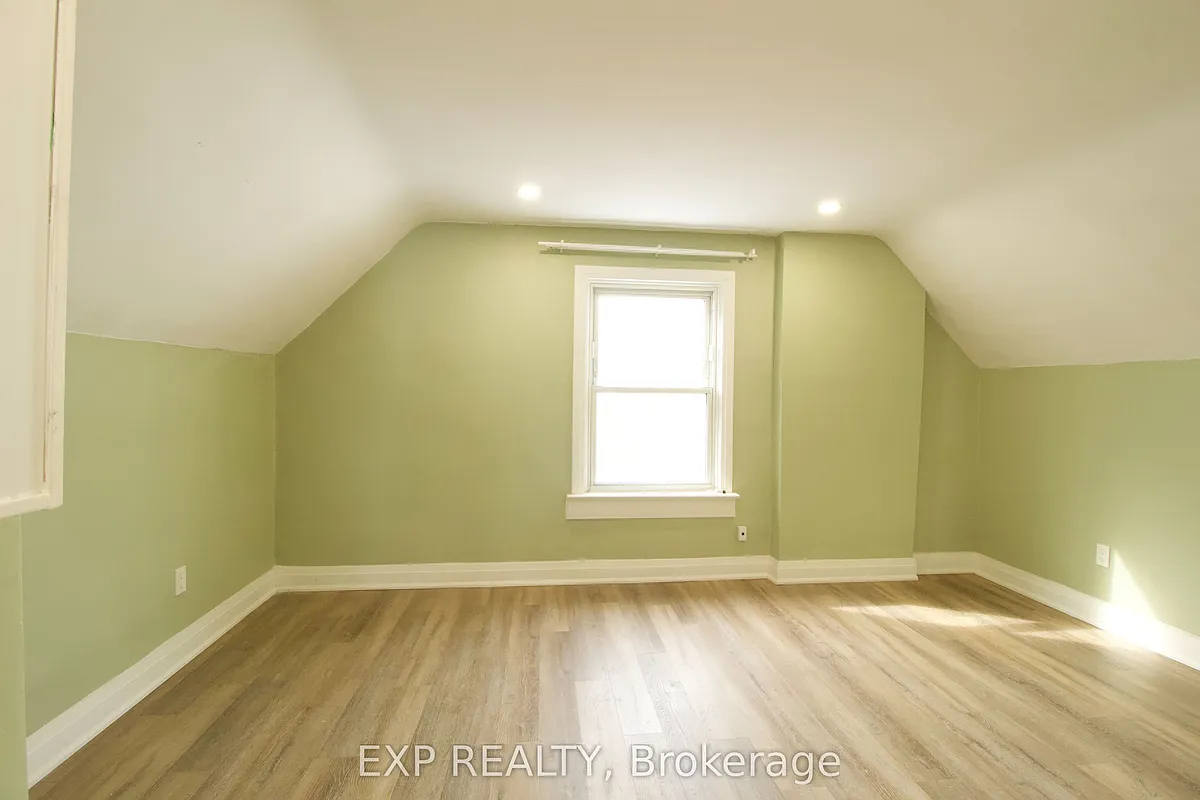 Building Photo - 1243 Langmuir Ave #2
