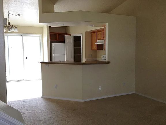 4th image of 79 N Pleasant Hill Dr
