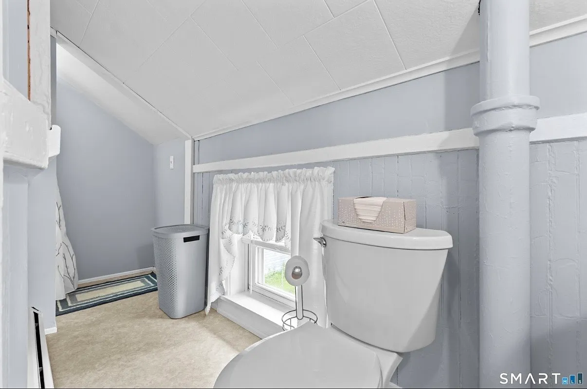 3 bed, $2,100 — Photo 3