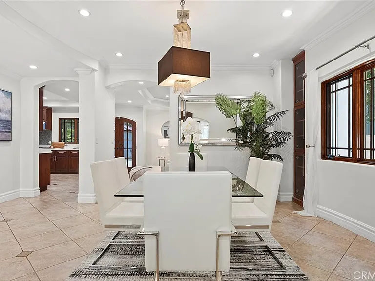 15014 Valleyheart Dr — Photo 6