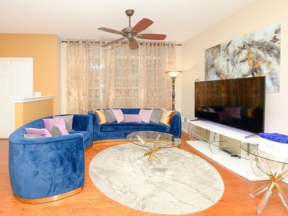 3rd image of 5 Holly Ln