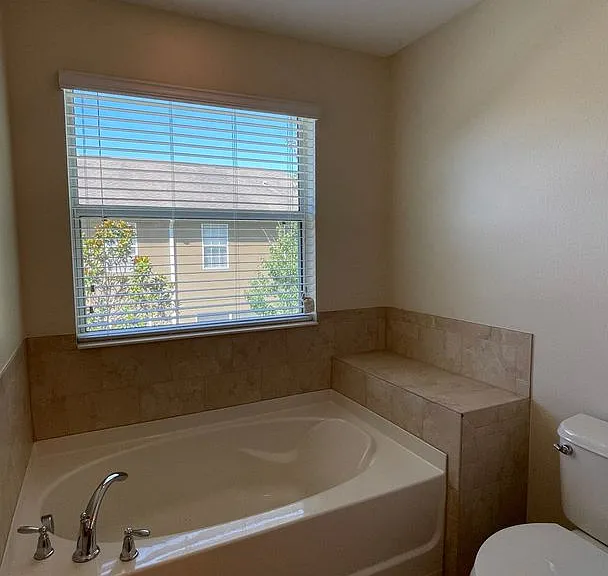 9484 Strongbark Ln — Photo 23