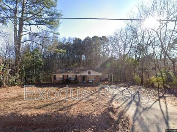 400 San Lee Dr, Sanford, NC 27330