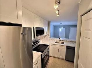 3252 Foxcroft Rd APT 102, Miramar, FL 33025