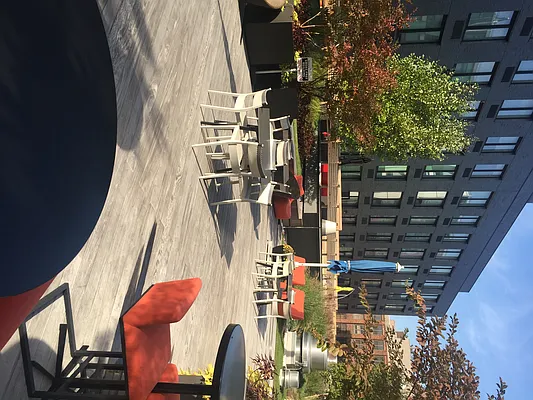 Rented by Greystar | media 14