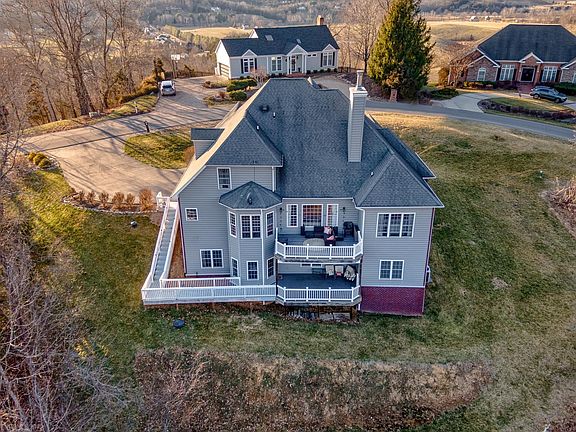 2nd image of 1870 Mountainside Dr