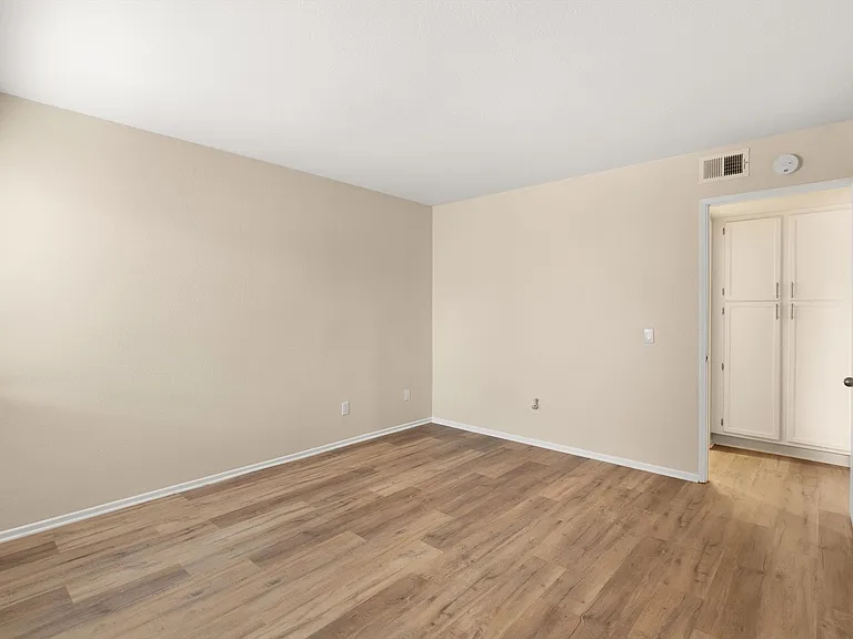 Parkview Palms Apartments- Riverside, CA — Photo 20