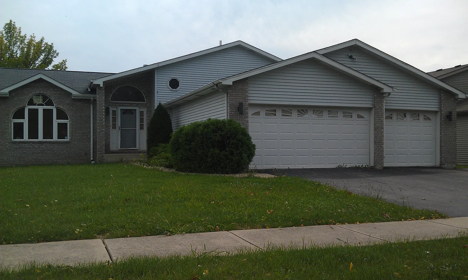 621 Farm View Rd photo 1