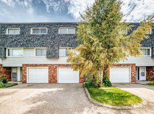 10316 W Braeside Dr SW, Calgary, AB T2W 1B4