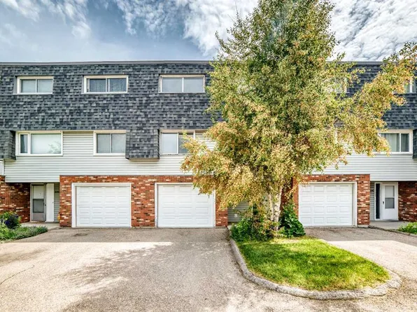 10316 W Braeside Dr SW, Calgary, AB T2W 1B4