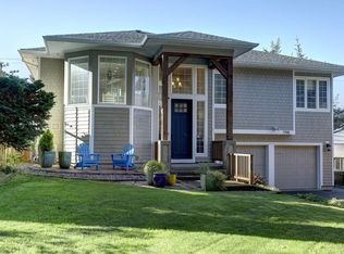 1748 View Point Ter, Cannon Beach, OR 97110