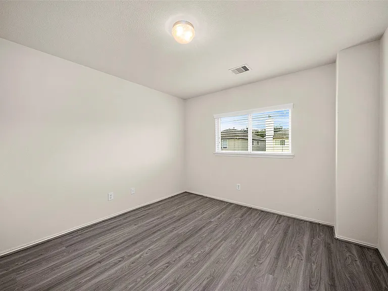 1431 Orchid Dr — Photo 15