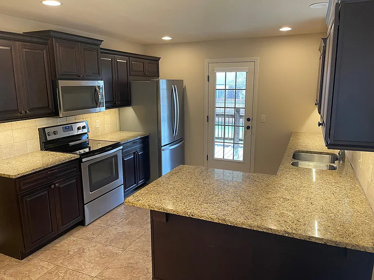 776 E Ozark Jubilee Dr — Photo 5