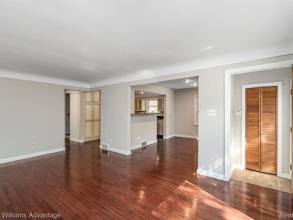 410 Catalpa Dr, photo 14