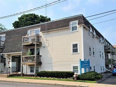 19 Church St APT A8, North Attleboro, MA, 02760