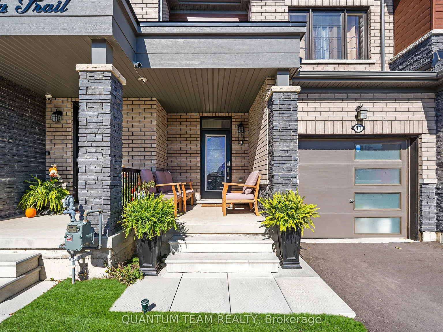 3 bed, $2,400 — Photo 4