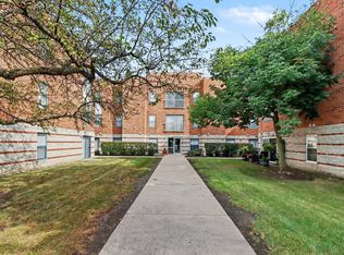 3255 Kirchoff Rd APT 203, Rolling Meadows, IL 60008