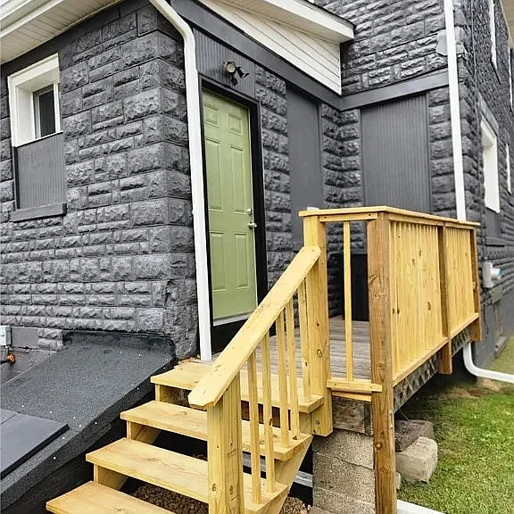 637 Bell St — Photo 13
