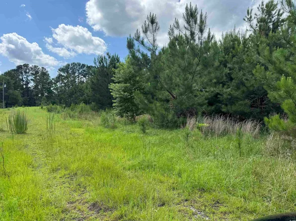 1212 Nursery Rd., Loris, SC 29569