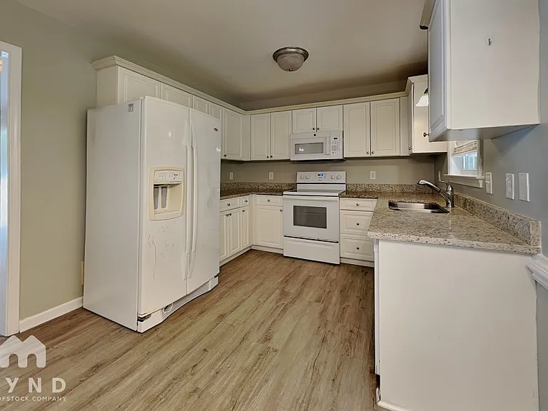 50 Sapphire Ct — Photo 5