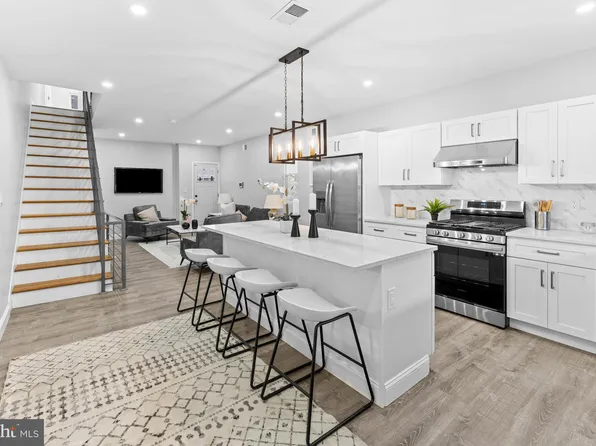 624 S 42nd St, Philadelphia, PA 19104