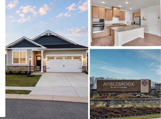 6 Grand Overlook Dr, Gettysburg, PA 17325