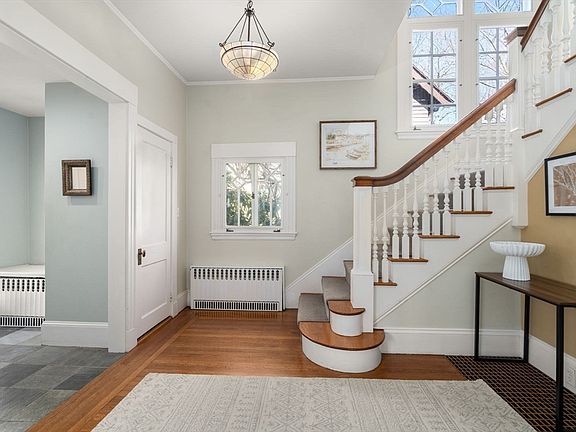 2nd image of 189 Clinton Rd