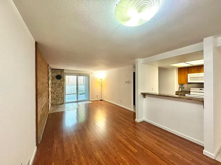 14556 NE 31st St #G103 — Photo 3