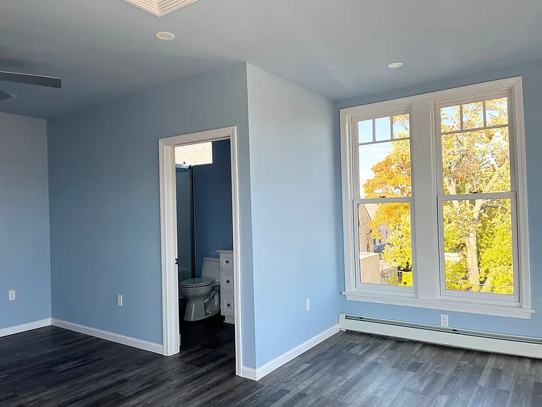 1312 S Main Ave #6 — Photo 6