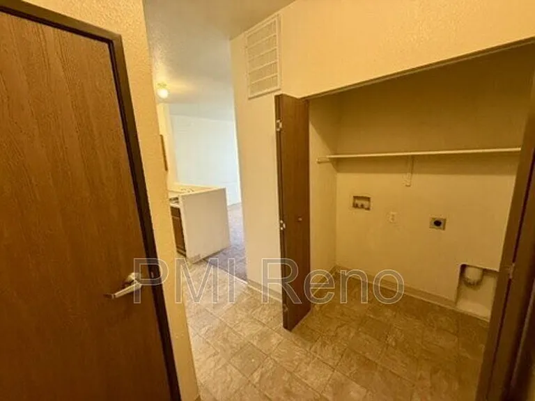 Big Horn Apartments — Photo 35
