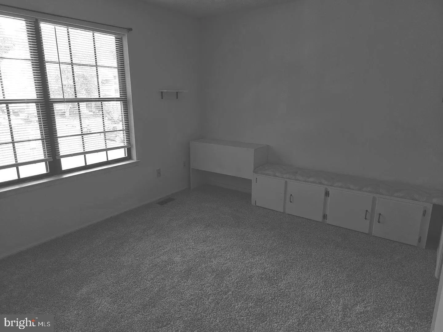 2 bed, 1.5 bath, 1140 sqft, $1,800 — Photo 4