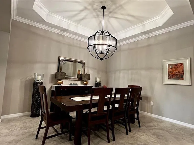 5985 Berwick Ln — Photo 8