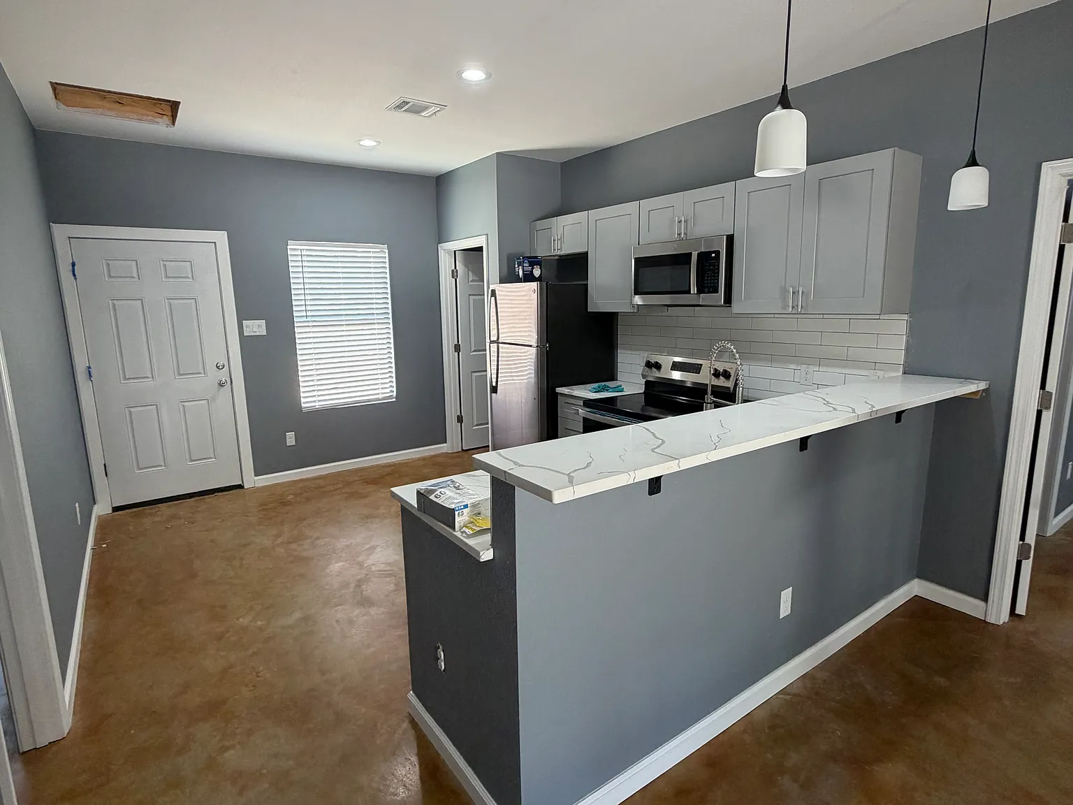 3 bed, $1,350 — Photo 4