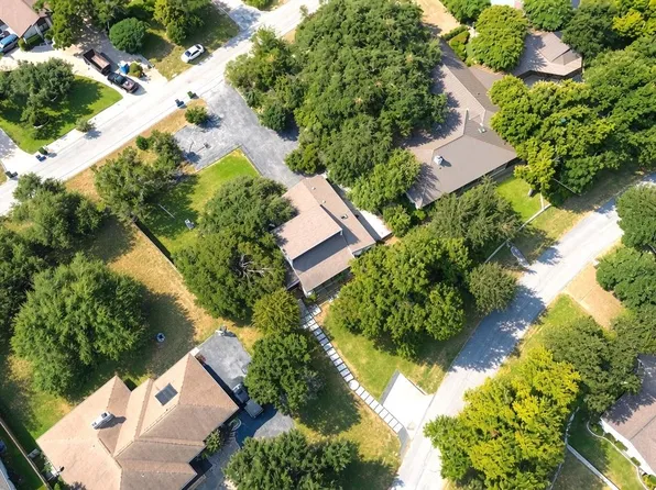 808 Vanguard St, Lakeway, TX 78734