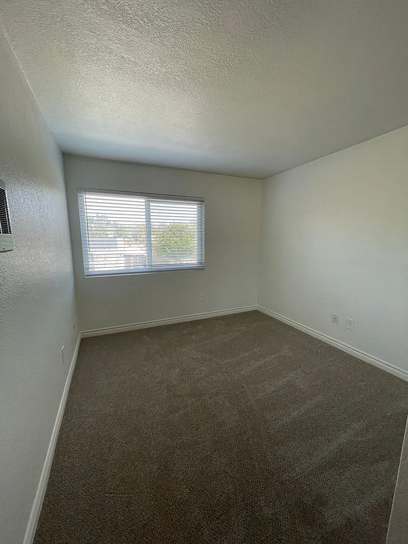 3BD 2BA Condo located in Poway — Photo 4