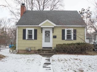 710 Eaton Rd, Rochester, NY 14617