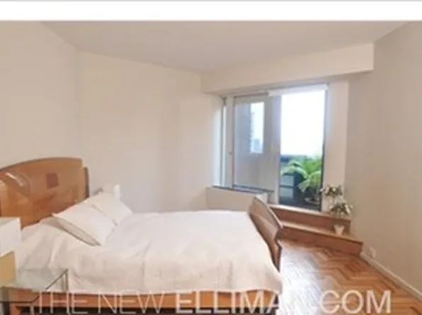 150-156 W 56th St APT 2803, New York, NY 10019