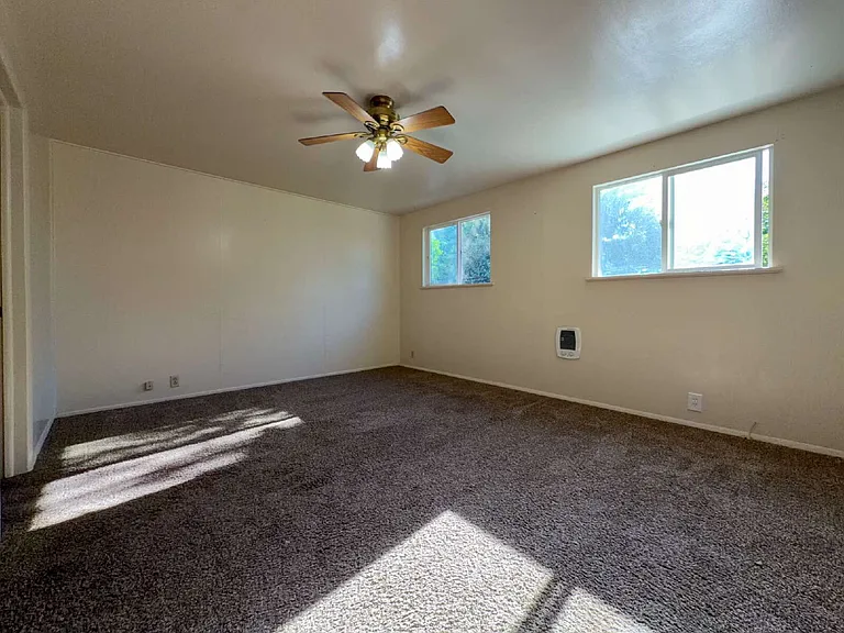 816 S Wardwell Ave — Photo 10