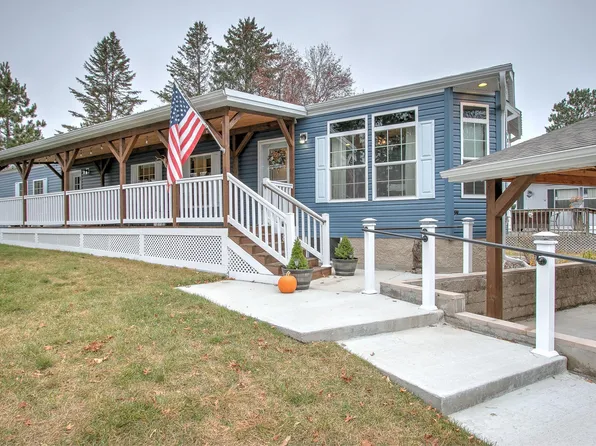 840 21st Pine Ln, Cambridge, MN 55008